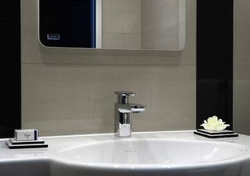 Фото номера Двухместный номер с 2 отдельными кроватями Отель Silver Hotel &amp; Gokart Center г. Щецин 2