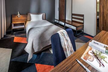 Фото номера Одноместный номер с ванной комнатой Отель Vulcan Hotel г. Щецин 2
