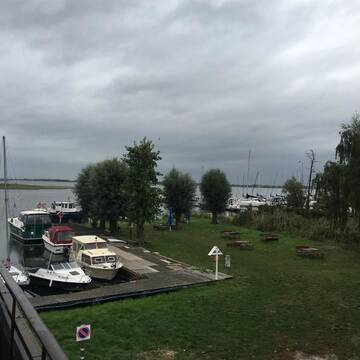 Фото номера Апартаменты с видом на озеро Отели типа «постель и завтрак» Szafirowa Przystan г. Щецин 5