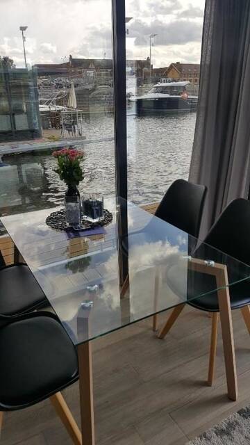 Фото номера Апартаменты с террасой Апартаменты Houseboat Porta Mare - Odradream г. Щецин 32