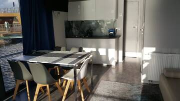 Фото номера Апартаменты с 2 спальнями Апартаменты Houseboat Porta Mare - Odradream г. Щецин 7