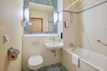 Фото номера Двухместный номер с 1 кроватью Отель Campanile Hotel Szczecin г. Щецин 4