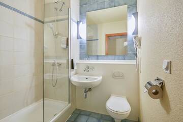 Фото номера Двухместный номер с 1 кроватью Отель Campanile Hotel Szczecin г. Щецин 5