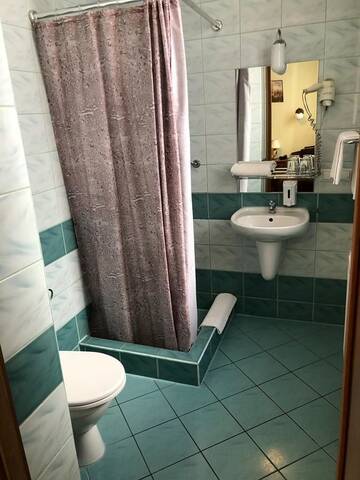 Фото номера Двухместный номер с 2 отдельными кроватями Отель Hotel Restauracja Podzamcze г. Щецин 3